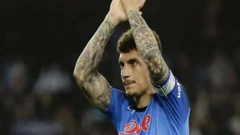 基恩直言：曼联球员实力不足以引领球队再攀高峰，争夺大奖成疑虑？